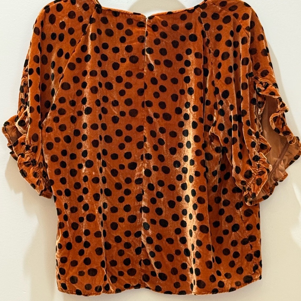 Madewell velour velvet orange black polka dot ruffle sleeve top large - Picture 3 of 3